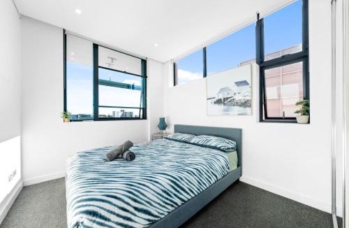 Ultimo Apartment | Modern 3BR Apt with Parking Walk to ICC & Darling Harbour & CBD & Chinatown