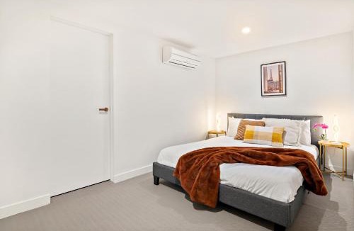 Port Melbourne House | Luxury VIP 4-Bedroom Townhouse in Port Melbourne