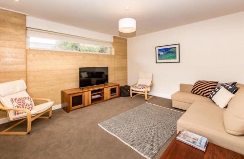 Sandy Point House | 69 Beach Parade Sandy Point 3959 Stay 3 Pay 2 Winter Special