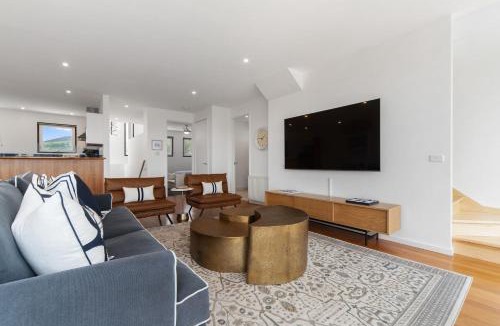 Mornington House | Beleura Views in Mornington