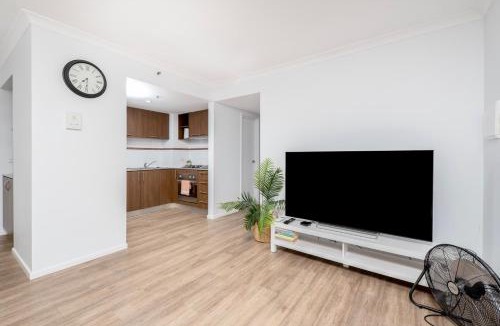 Mosman Park Apartment | WELL55 - Ocean Outlook