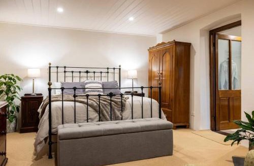 Seppeltsfield House | Seppeltsfield Vineyard Cottage Luxury Romantic Getaway