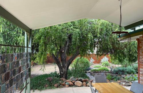 Manilla House | The Eagle's Nest