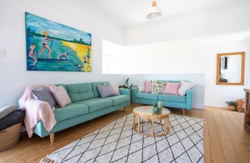 Pottsville House | The Holiday House - Park and walk everywhere!