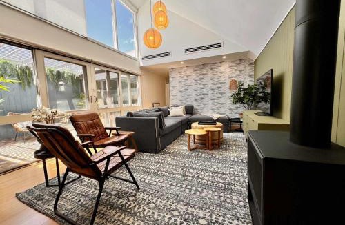 Port Adelaide House | Courtyard Home In Historic Port Adelaide