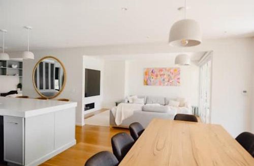 Bundeena House | Bundeena's best-10br-Pool-Beach