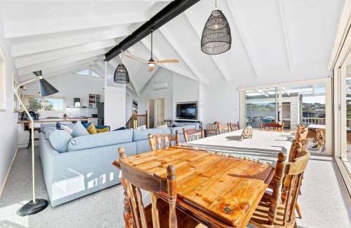 Dalmeny House | Dollini Views - Unit 2 - 14 Jocelyn St, Dalmeny