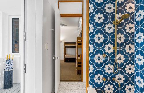 Lennox Head House | Wave Hill and The Pool House