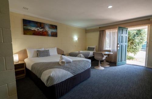 Somerville Hotel | Hospitality Kalgoorlie, SureStay Collection by Best Western