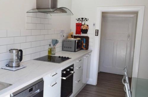 Tanunda House | Blackbird Cottage - Stunning views & farm animals