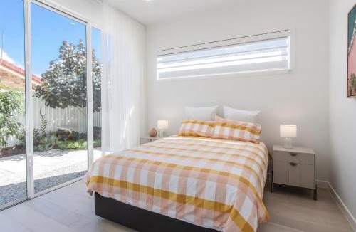 Mermaid Waters House | Luxury Mermaid Waters Holiday Home