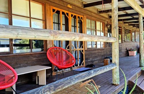 Ventnor House | Lyall Street Beach Cabin