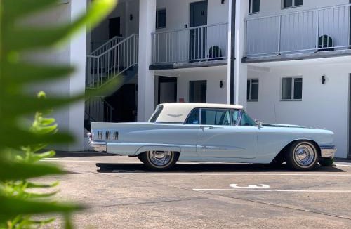 Batemans Bay Hotel | Zorba Waterfront Motel