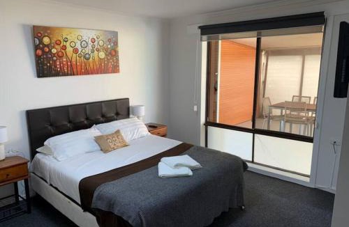 Torrumbarry House | The River Shack - Torrumbarry