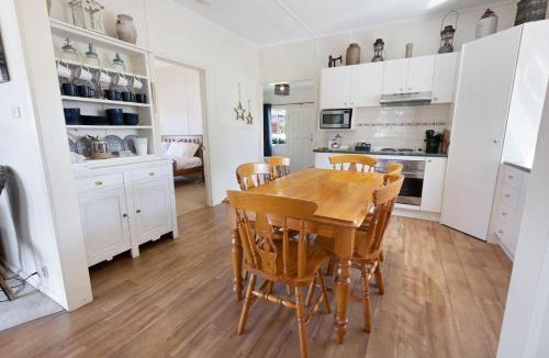 Paynesville House | Katisha Cottage