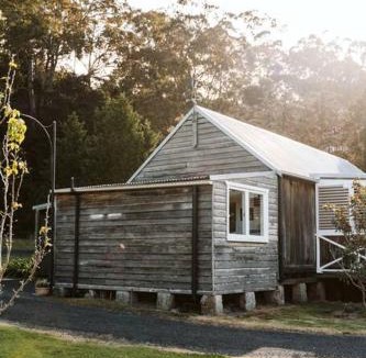 Mundamia House | Picturesque Barn located on the Shoalhaven River