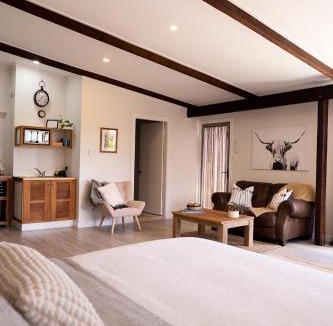 Beechwood House | Tranquil, spacious and private garden retreat