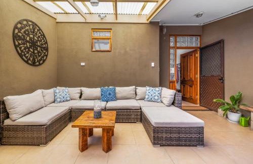 Henley Beach House | Kerrigan's on Seaview- one minute walk to beach - no beachfront views or street views