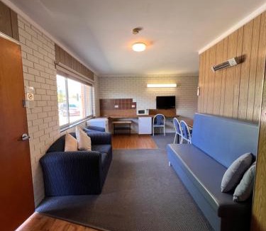 Balranald Hotel | Sturt Motel Balranald