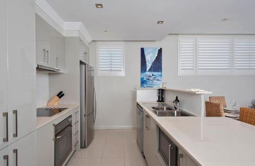 Shoal Bay Apartment | Aura Apartments Unit 12 59 Shoal Bay Road