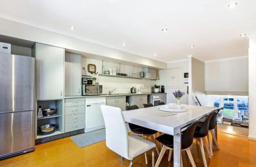 Port Fairy Apartment | Johanssons Perch 2