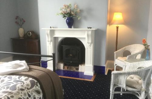 Glen Innes Bed & Breakfast | The Bank Guesthouse Glen Innes