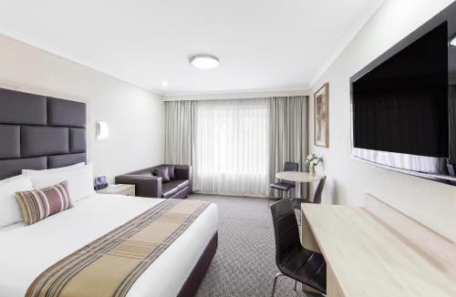 Narrabundah Hotel | Garden City Hotel, Best Western Signature Collection