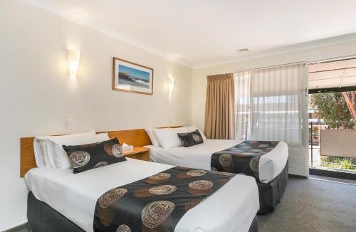 Rivervale Hotel | Flag Motor Lodge