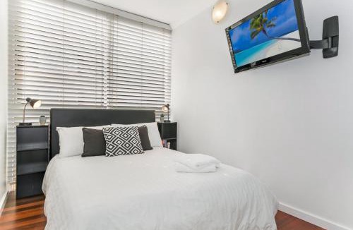 Manly Apartment | Beachfront on Golden Mile