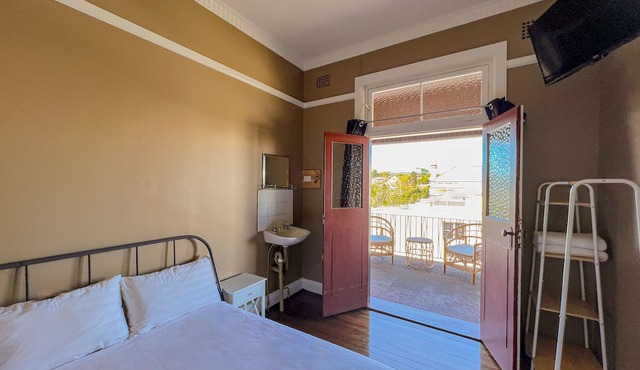 Commercial Hotel Bega