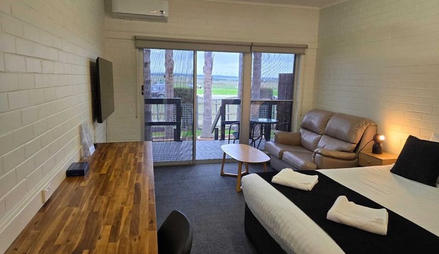 Inverloch Motel