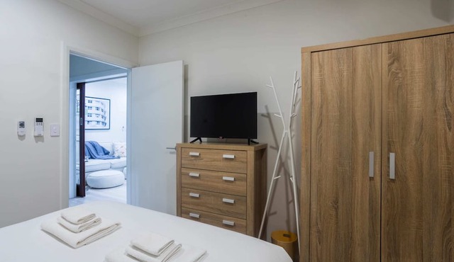 Beautiful Pet Friendly 1BR Cottage With Patio