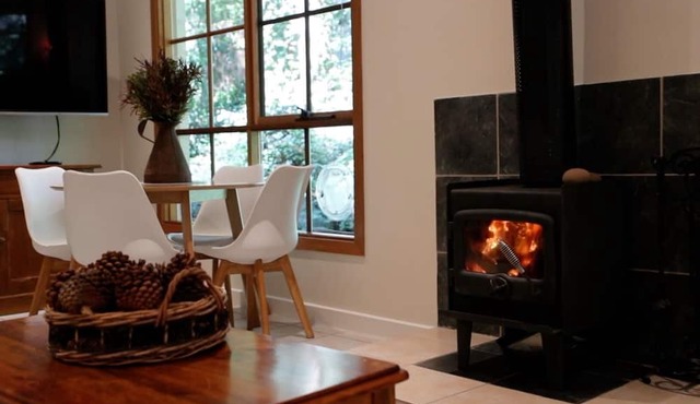 Brook Cottage. 7 Acre Rain Forest Paradise