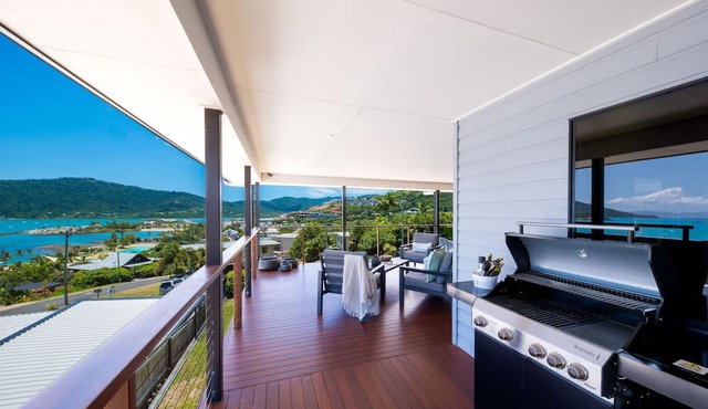 Great Location, Breath taking Views, Private Pool