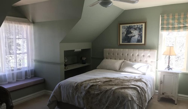Charming Accomadation close to Bathurst $190.00 for 2 guests