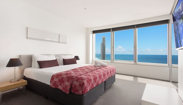 Tallest Tower 4 Bedroom SkyHome 4703