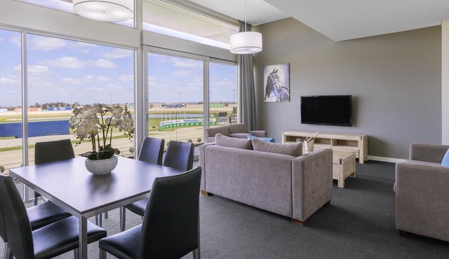 Mantra Melbourne Melton