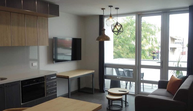 Semaphore Splash Apartments
