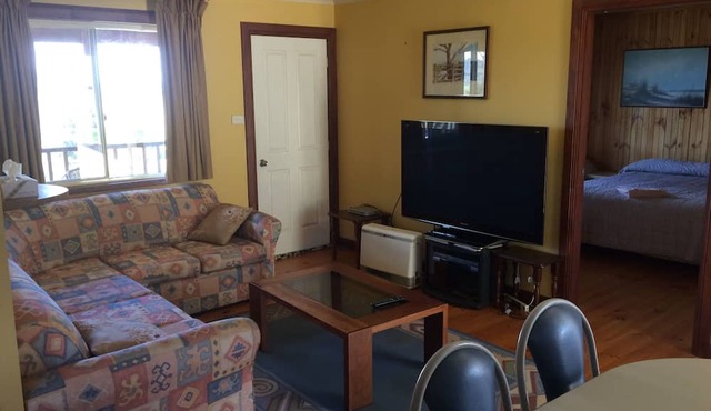 Cooba Holiday Motel