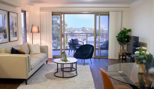 Tranquil Maroubra Abode - Parking included
