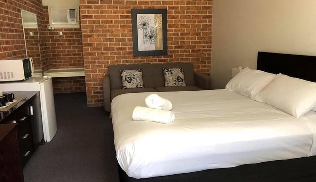 Lake Macquarie Motor Inn