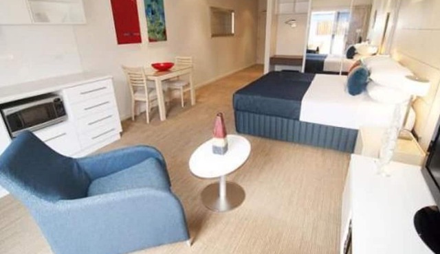 Broadwater Mariner Resort
