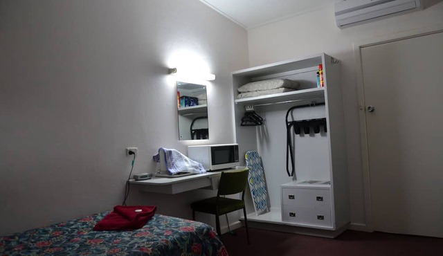 Travelway Motel