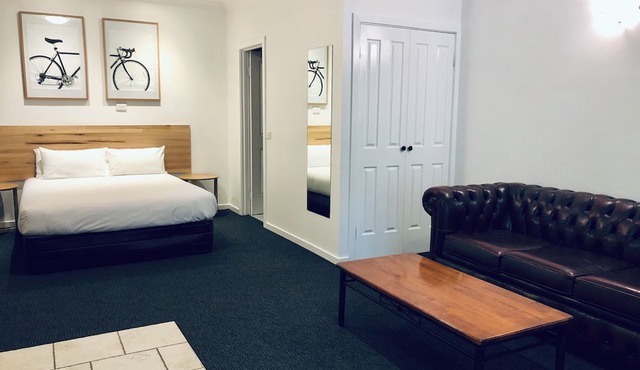 Bright Avenue Motor Inn