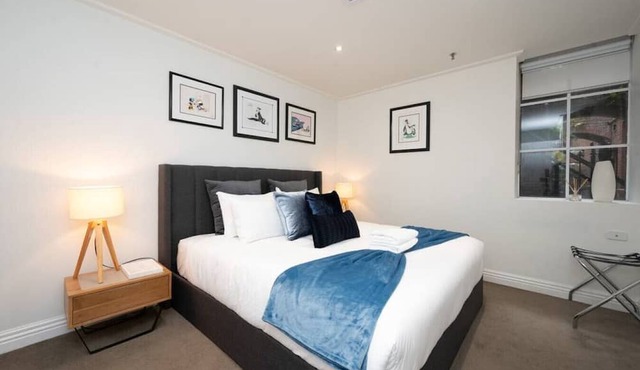 Gordon`s Place Entire Apartment CBD Location
