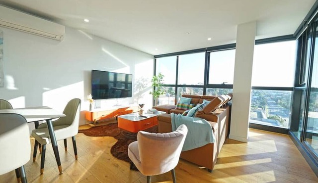 710/820 Box Hill Skyline luxury Apartment BoxHill