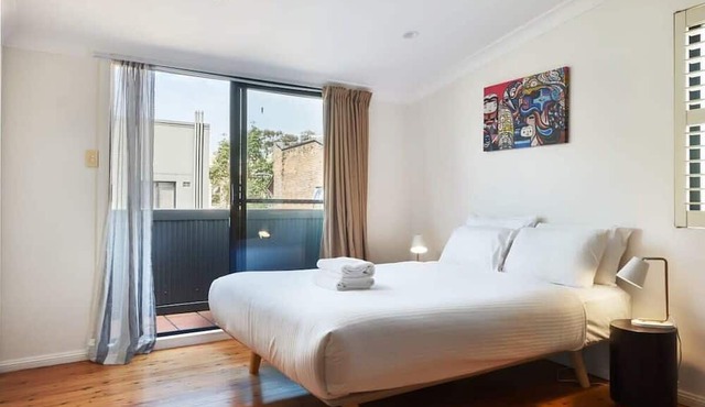 Darlington Hideaway - Convenient location