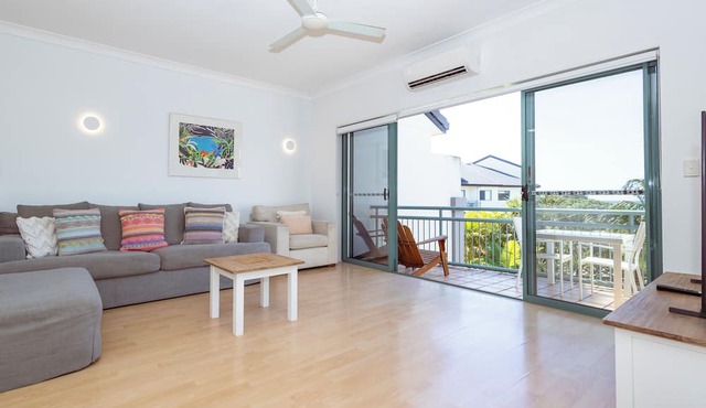 Currumbin Sands Holiday Apartments