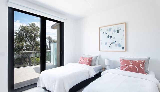 Beachfront Apartment with lots of Wow