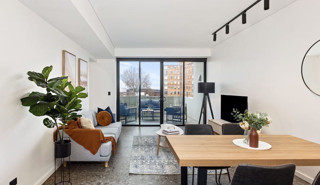 Cinema Suites Apartments by Urban Rest
